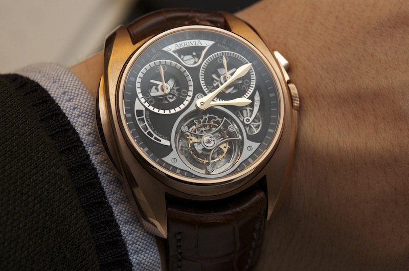 AkriviA Tourbillon Monopusher Chronograph SalonQP