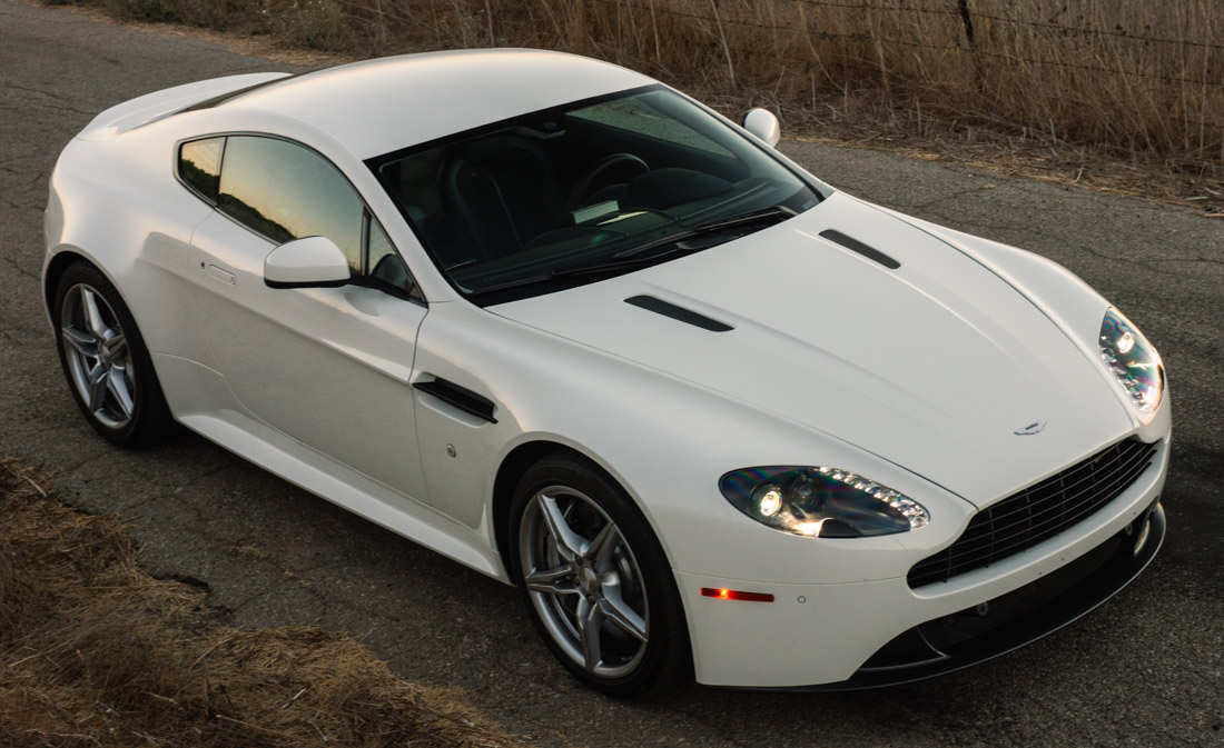 Aston-Martin-Vantage-GTS-2016--11
