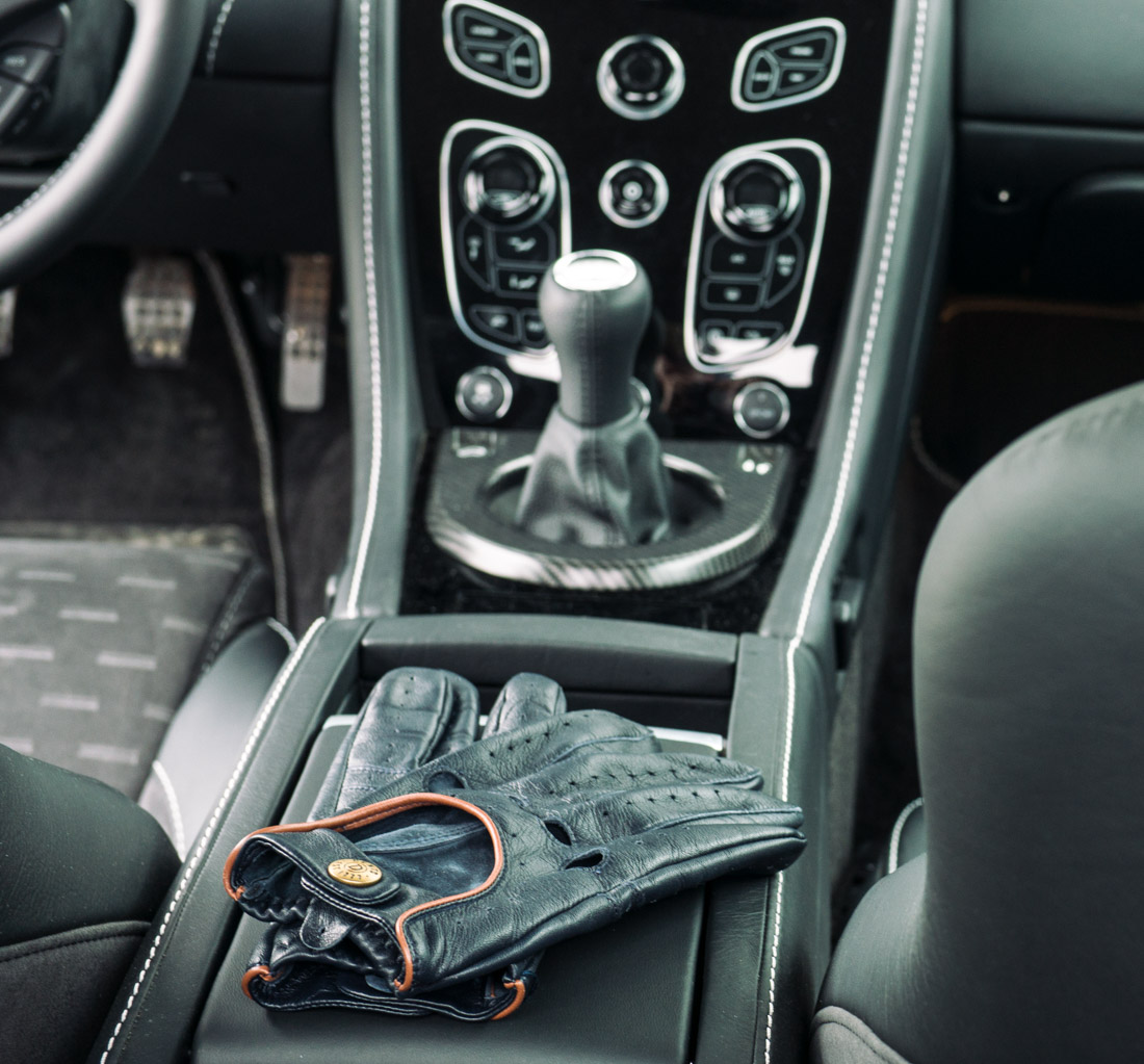 Aston-Martin-Vantage-GTS-2016--13