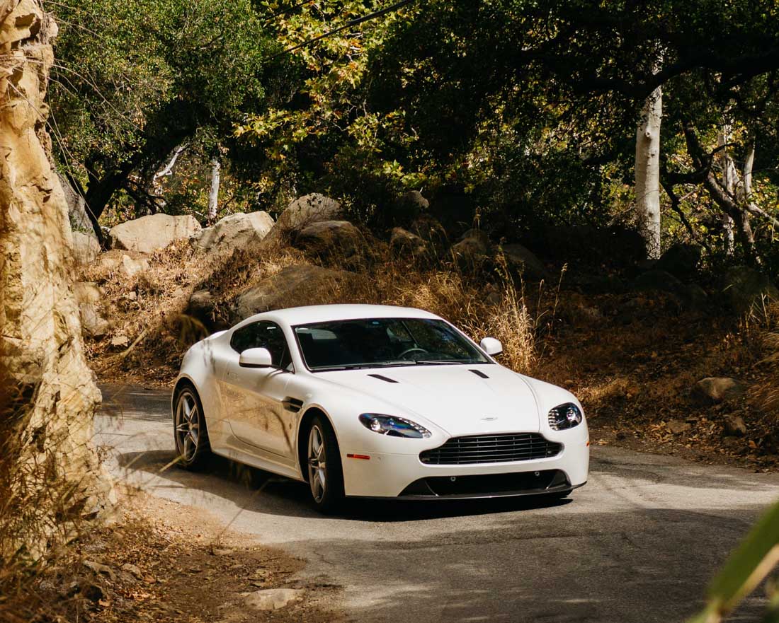 Aston-Martin-Vantage-GTS-2016--16