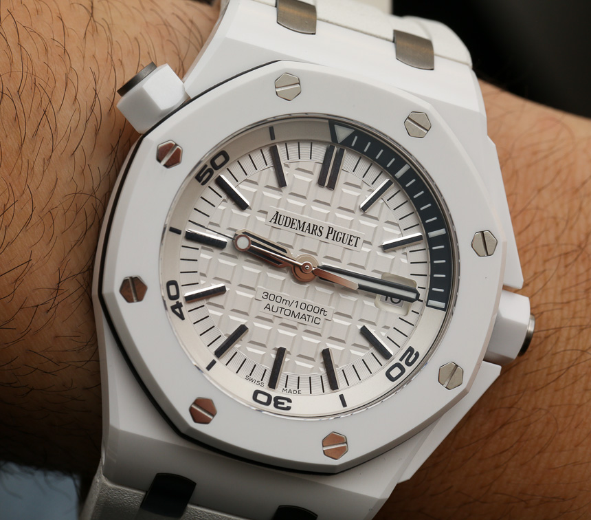 Audemars-Piguet-Royal-Oak-Offshore-Diver-White-Ceramic-7