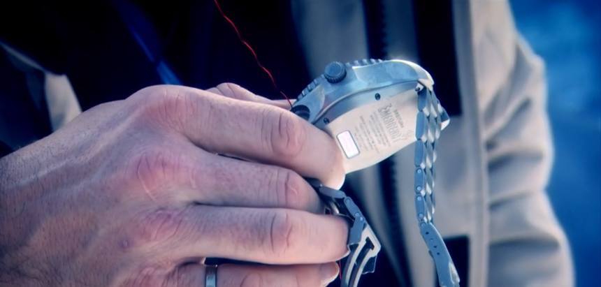 Breitling-Emergency-II-Top-Gear-Season-22--3