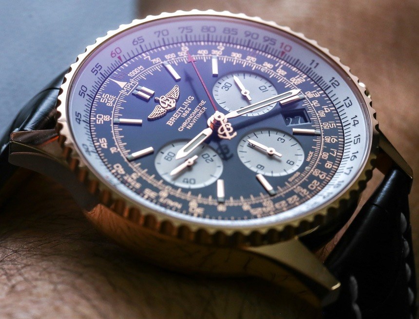 Breitling-Navitimer-01-Gold-43mm--13