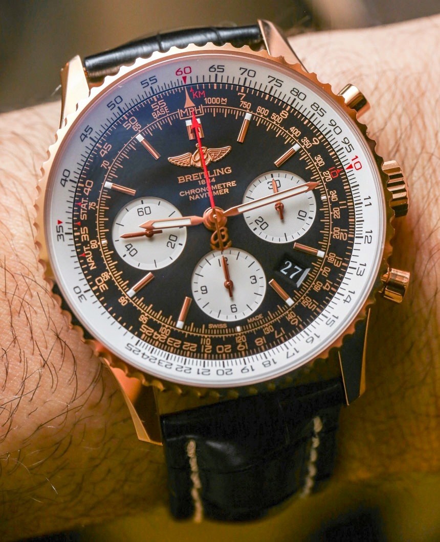 Breitling-Navitimer-01-Gold-43mm--2
