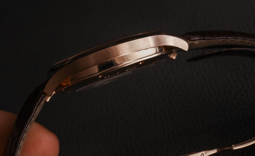 Cartier-Drive-Small-Complication-Gold--02