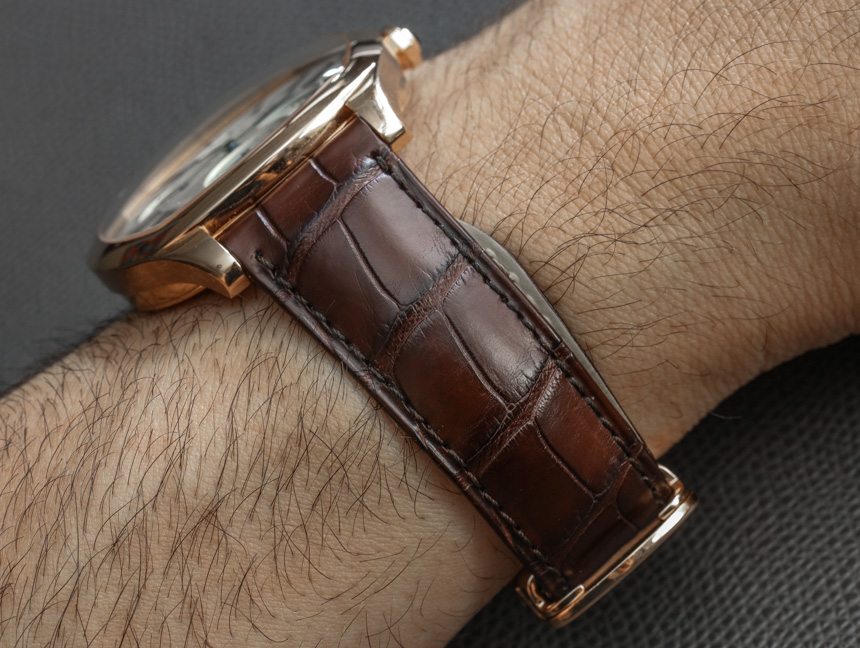 Cartier-Drive-Small-Complication-Gold--30
