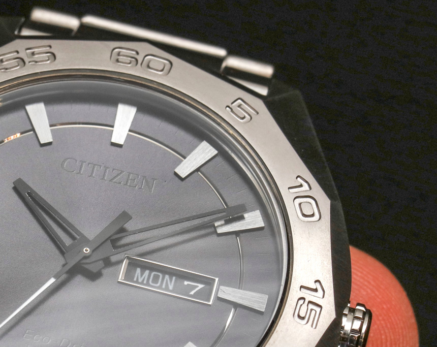 citizen-eco-drive-super-titanium-aw0060--18