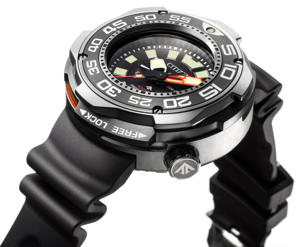 Citizen-Promaster-Eco-Drive-Professional-1000m-BN7020-09E-1