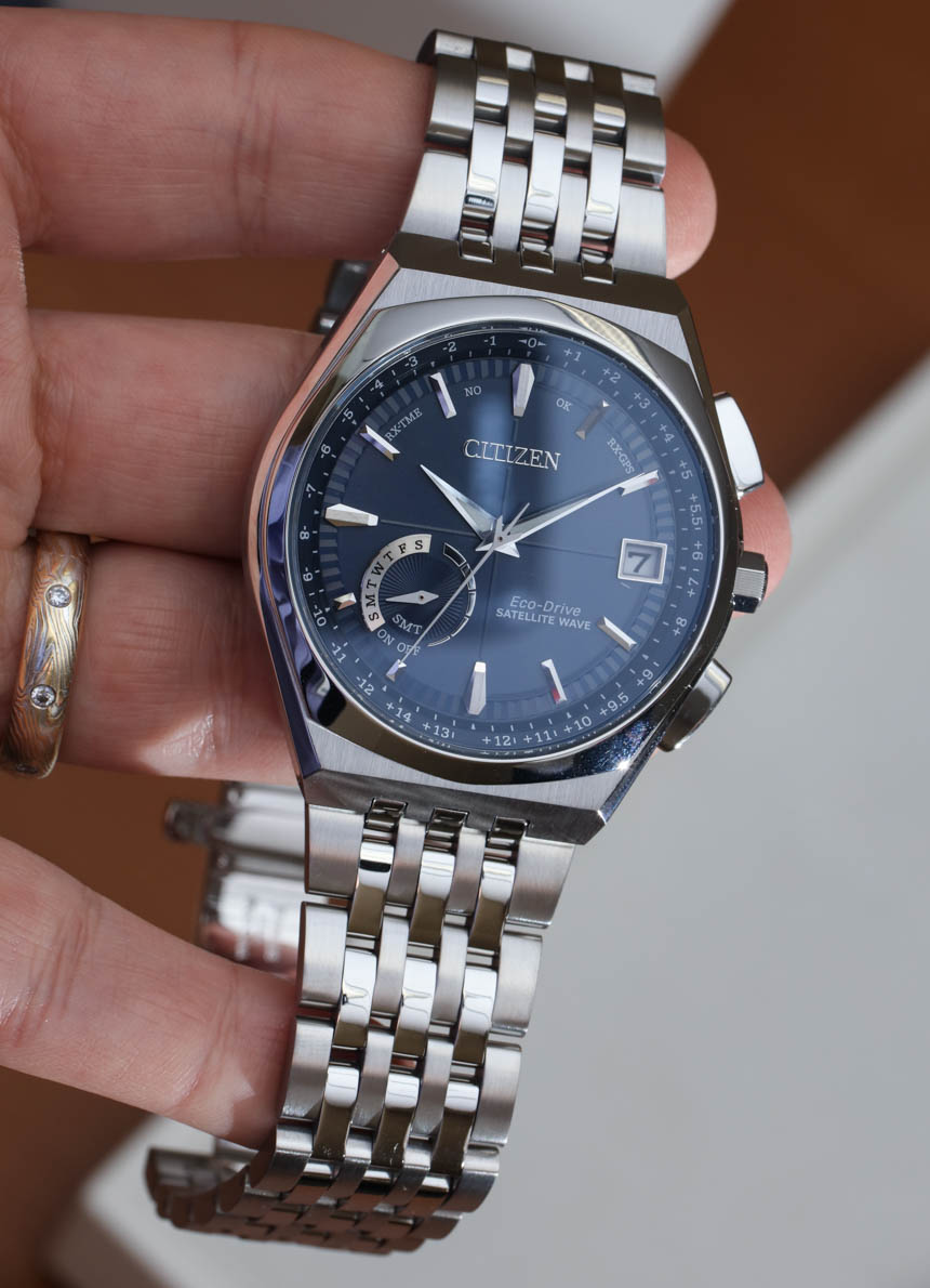 Citizen-Satellite-Wave-World-Time-GPS-CC3020-57L-9