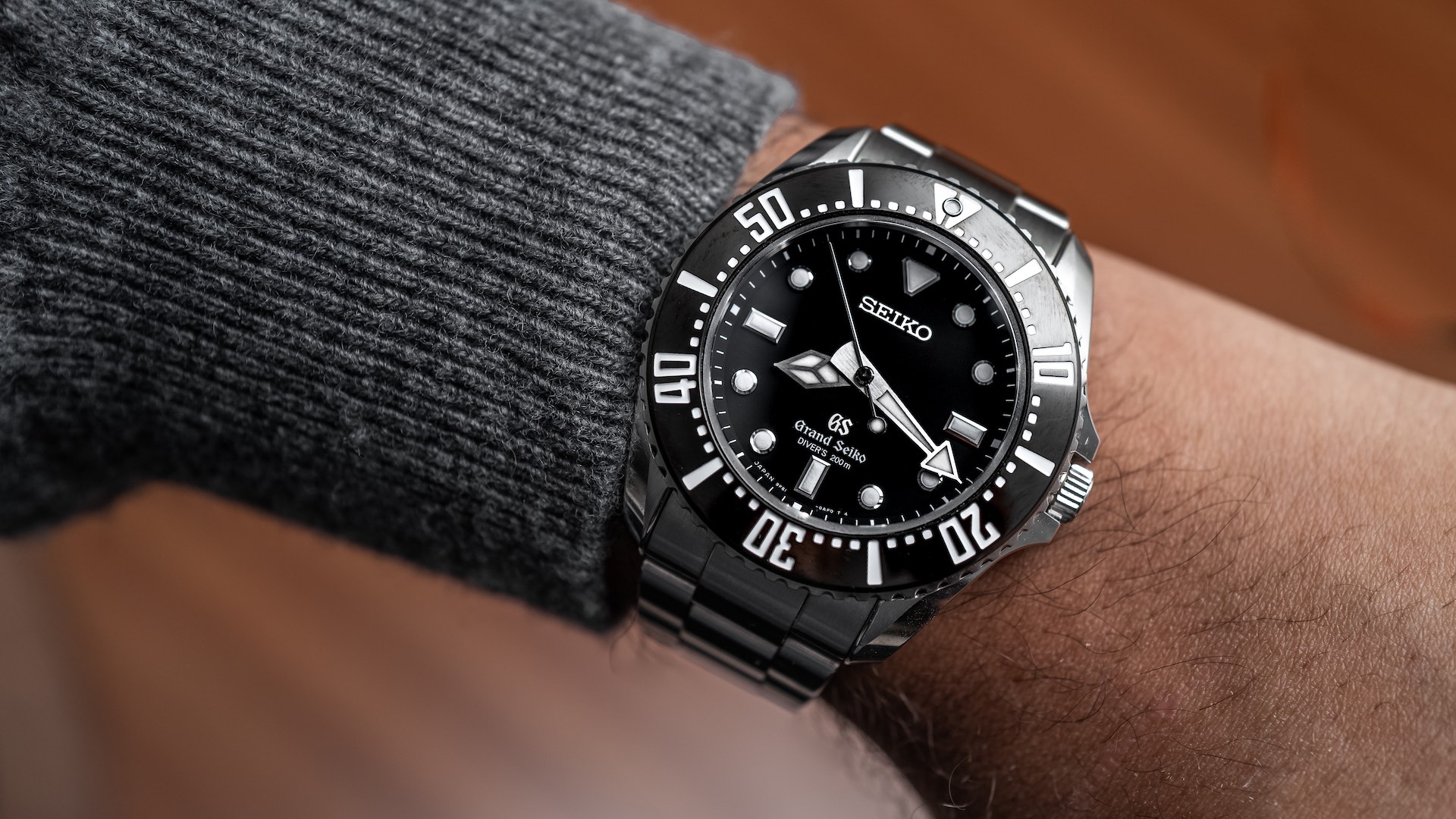 grand seiko quartz diver sbga117