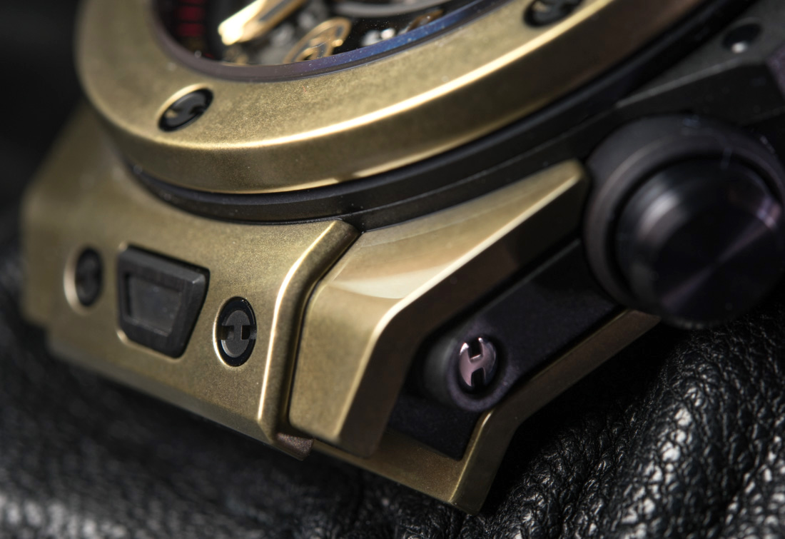 Hublot-Big-Bang-Unico-Magic-Gold-Chronograph-scratch-test-scratchproof-ceramic-titanium-two-tone--4