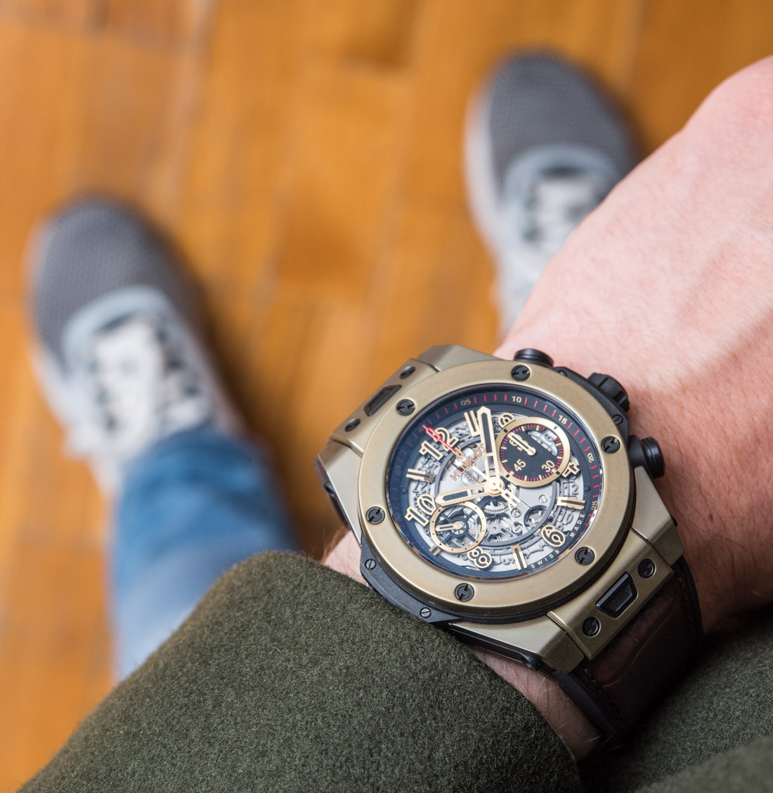 Hublot-Big-Bang-Unico-Magic-Gold-Chronograph-scratch-test-scratchproof-ceramic-titanium-two-tone--51