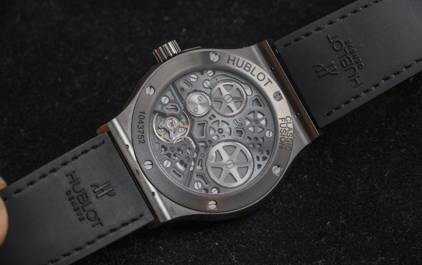 Hublot-Classic-Fusion-Power-Reserve-Titanium--22