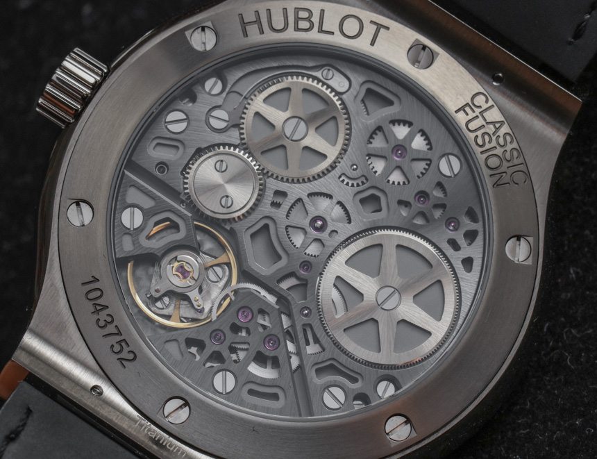 Hublot-Classic-Fusion-Power-Reserve-Titanium--23