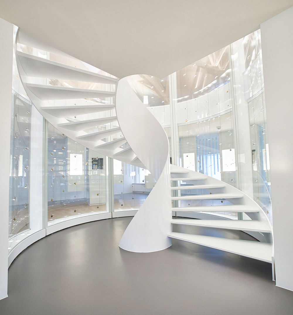 Jaeger-LeCoultre-Manufacture-Heritage-Gallery-2