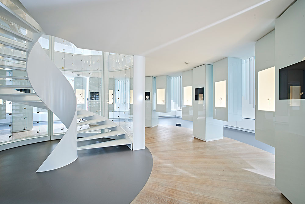 Jaeger-LeCoultre-Manufacture-Heritage-Gallery-5