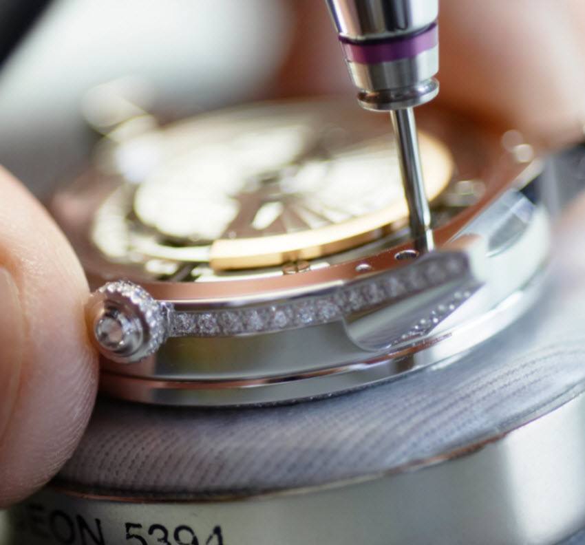 Jaeger-LeCoultre-Rendez-Vous-Ivy-Minute-Repeater-2
