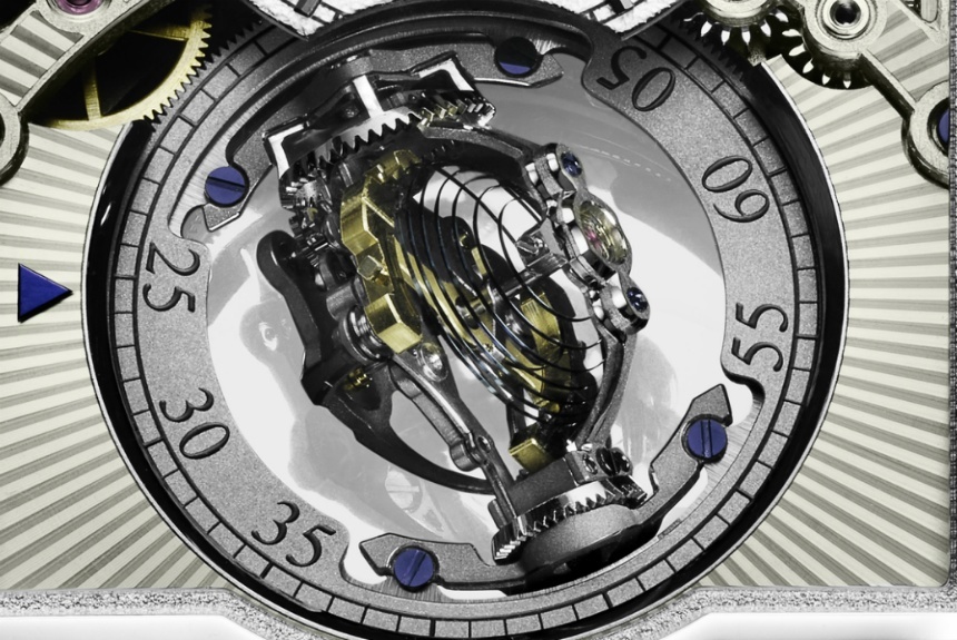 Jaeger-LeCoultre-Reverso-Tribute-Gyrotourbillon--11