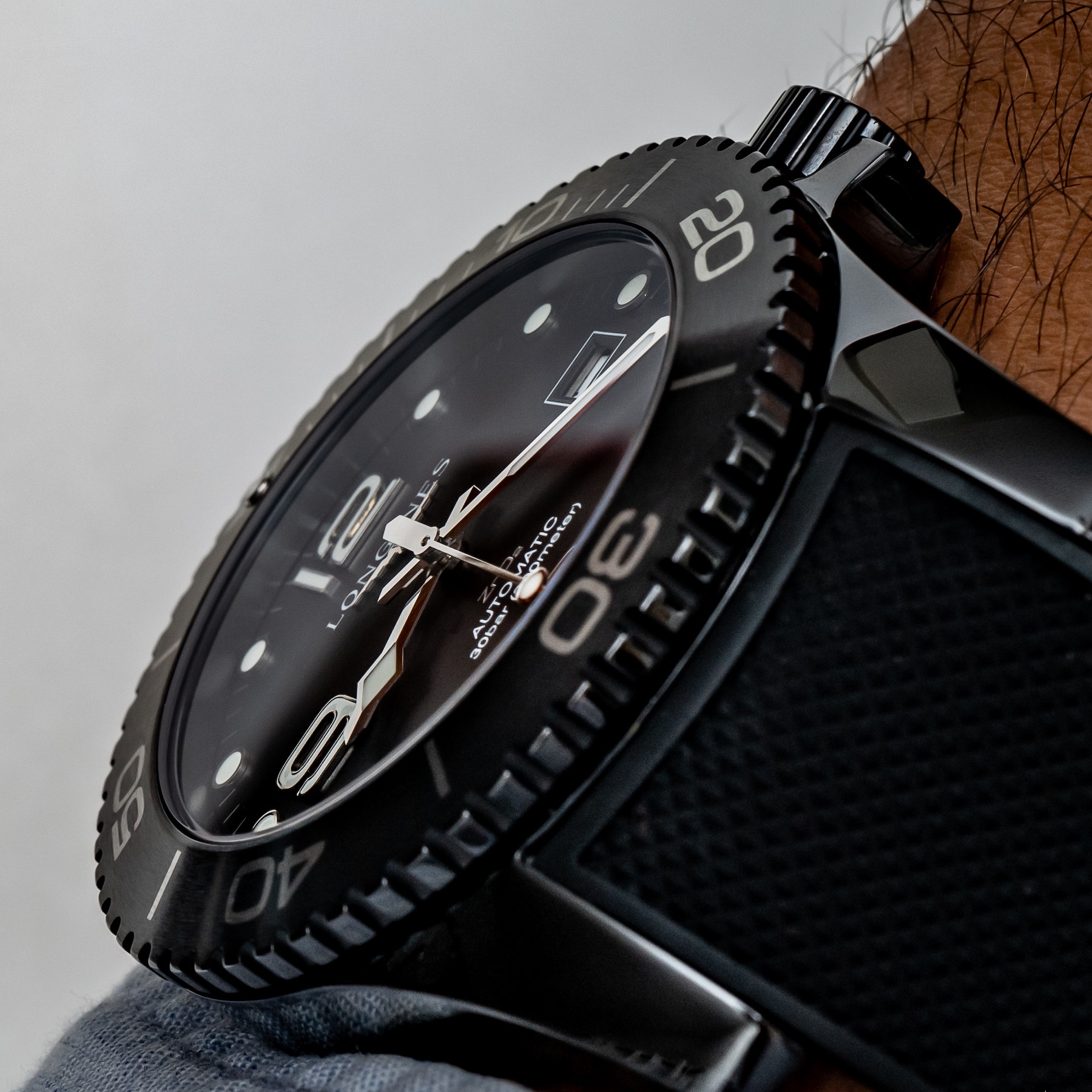 longines hydroconquest black ceramic