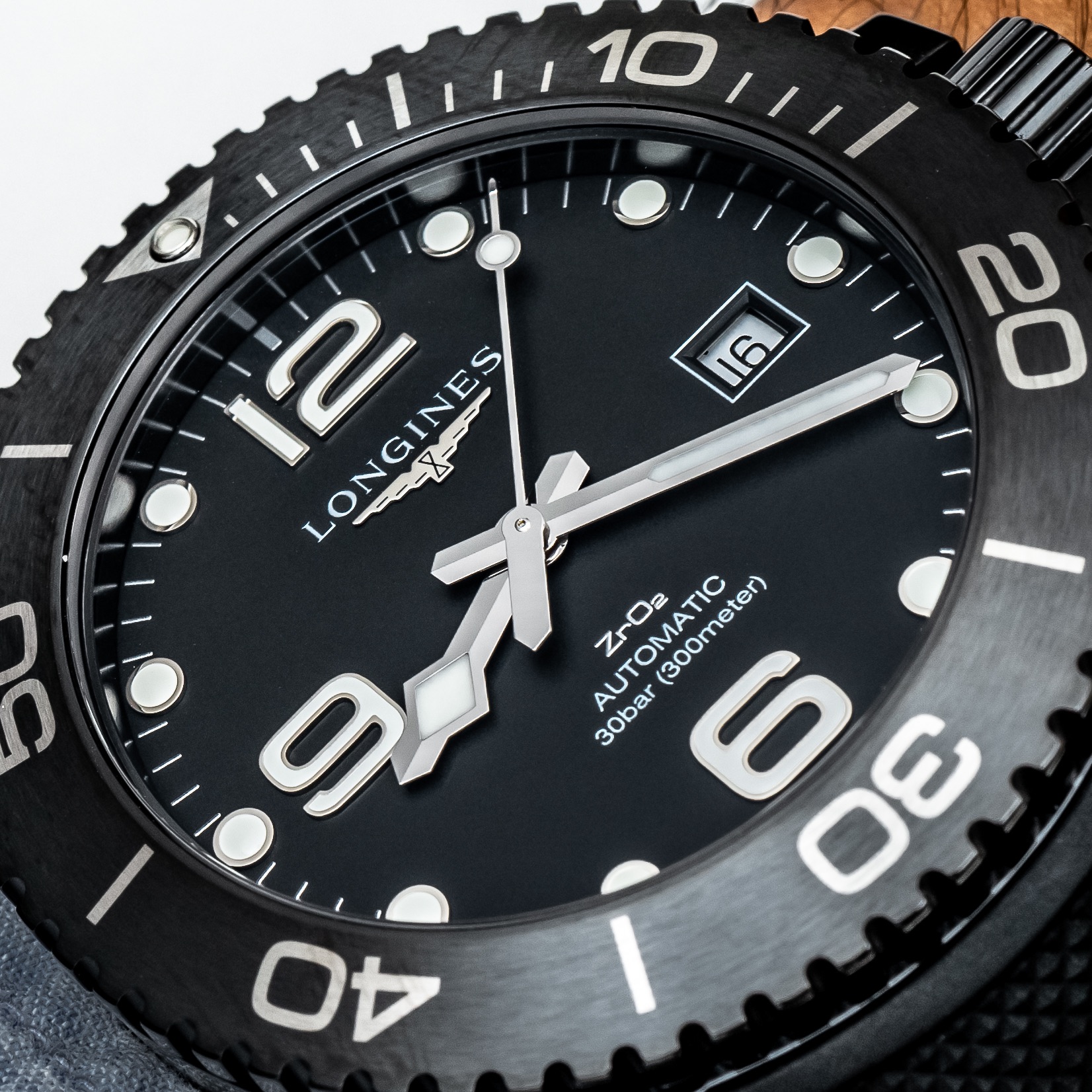 longines hydroconquest black ceramic