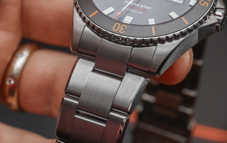 Mido-Ocean-Star-Captain-V-Titanium--09