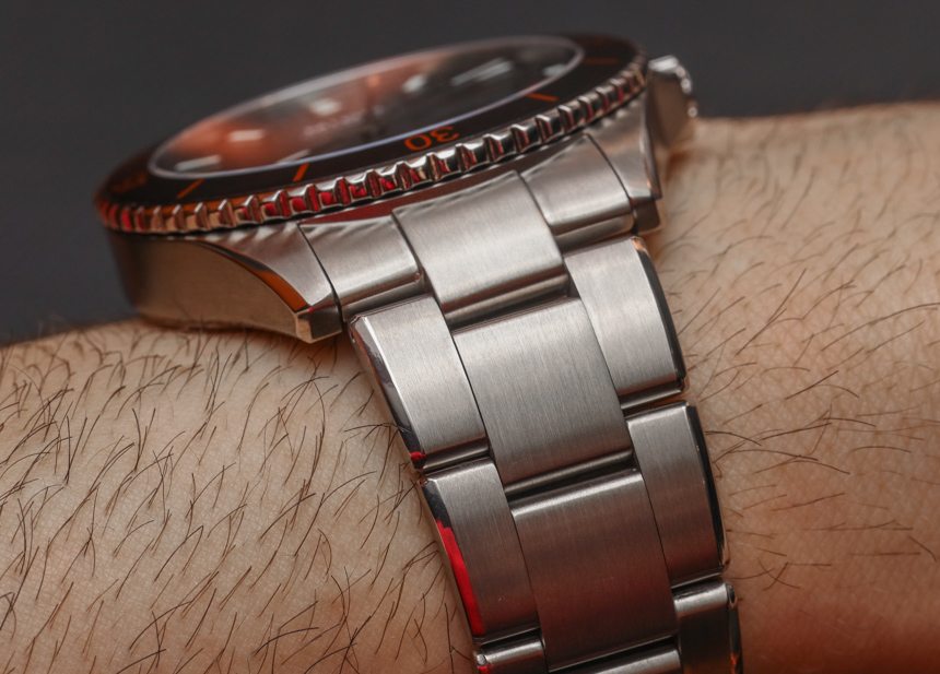 Mido-Ocean-Star-Captain-V-Titanium--10