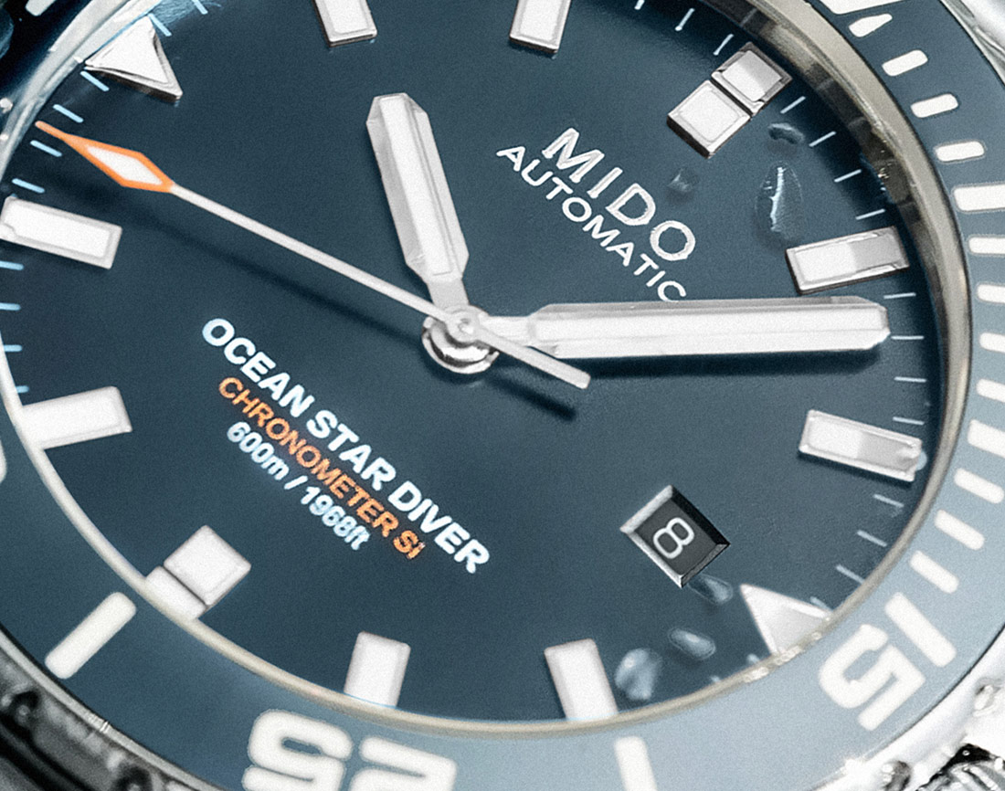 Mido Ocean Star Diver 600 blue dial closeup
