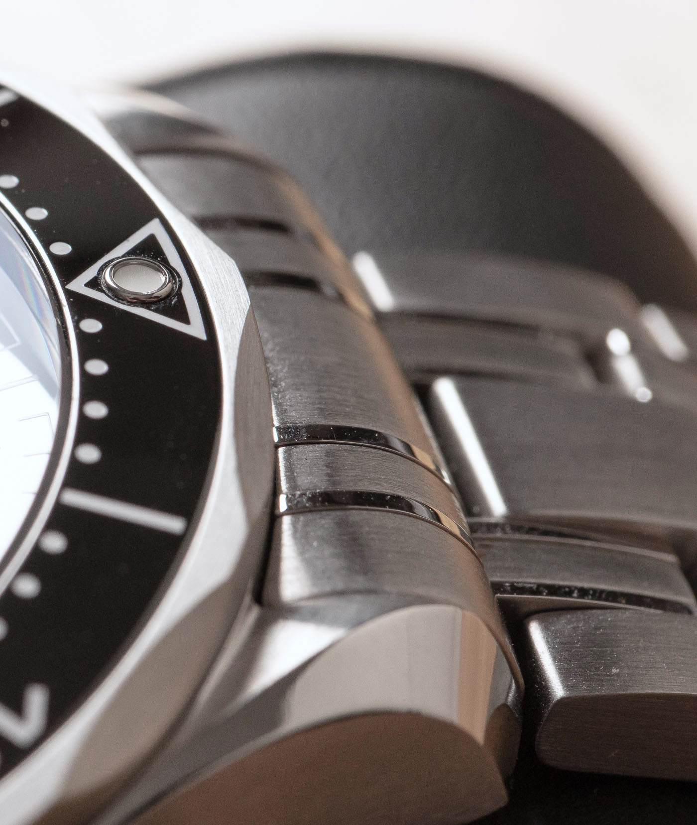 omaga seamaster 300m co-axial master chronometer