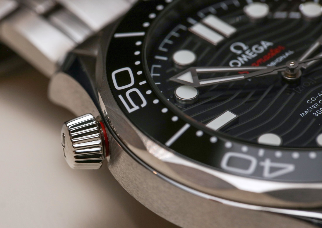 omega seamaster professional 300m diver helium escape valve