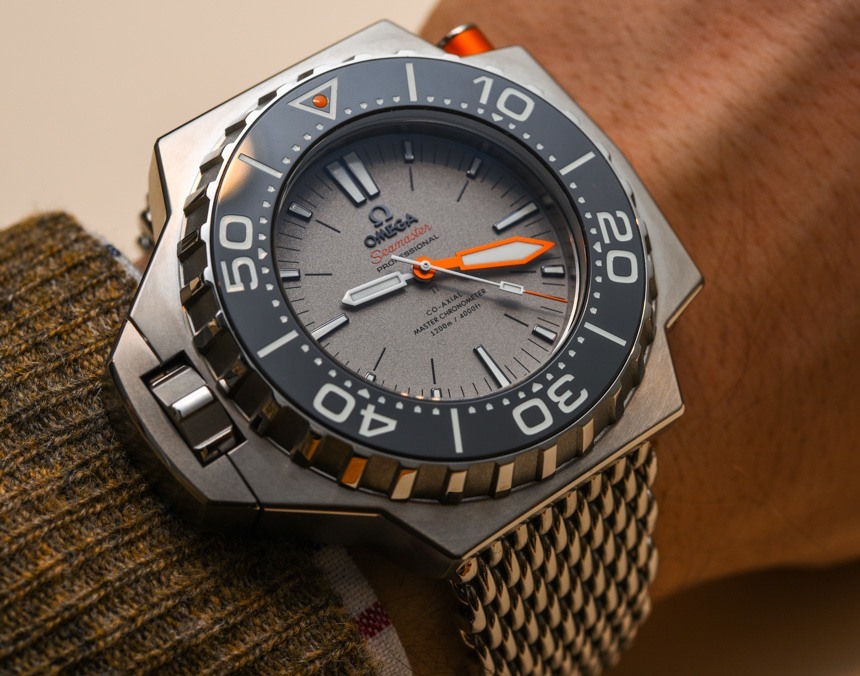 Omega-Seamaster-Ploprof-1200M-2015--hands-on-21