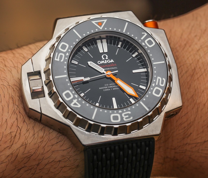 Omega-Seamaster-Ploprof-1200M-2015--hands-on-3