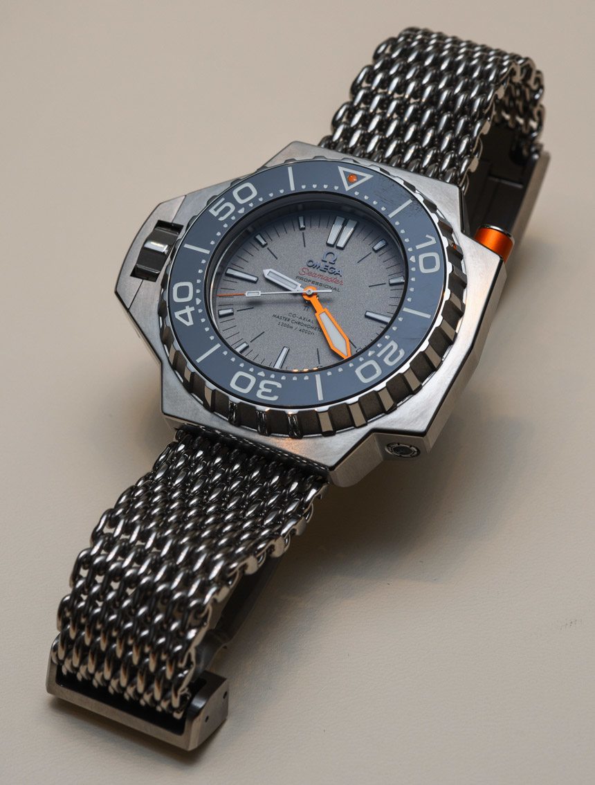 Omega-Seamaster-Ploprof-1200M-2015--hands-on-34