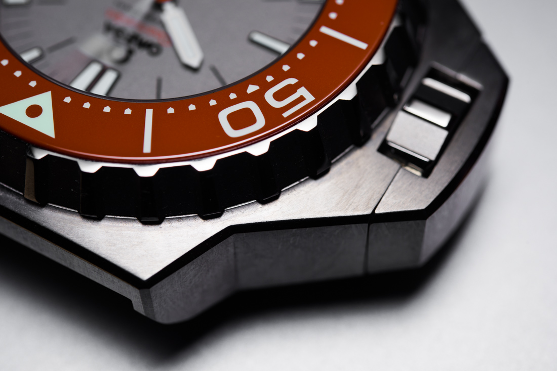 omega-seamaster-ploprof-1200m-co-axial-master-chronometer-orange-22790552199002--31