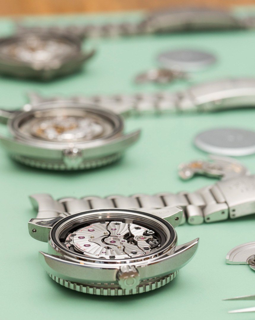 Omega-Seamaster-Watch-Movements-compared-11