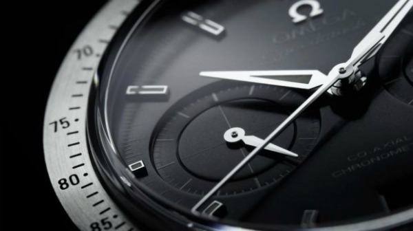 Omega-Speedmaster-'57-Co-Axial-Chronograph-bezel