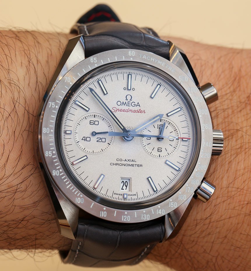 Omega-Speedmaster-Lunar-Dust-Ceramic-watch-15