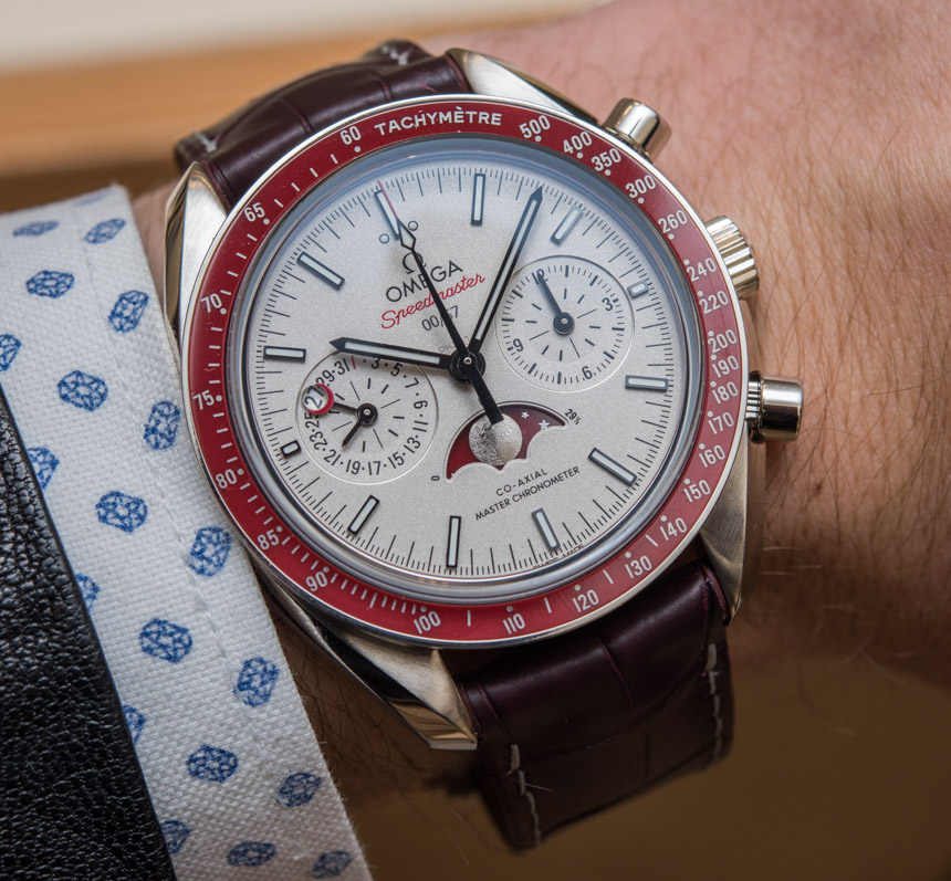 Omega-Speedmaster-Moonphase-Chronograph-Master-Chronometer--16