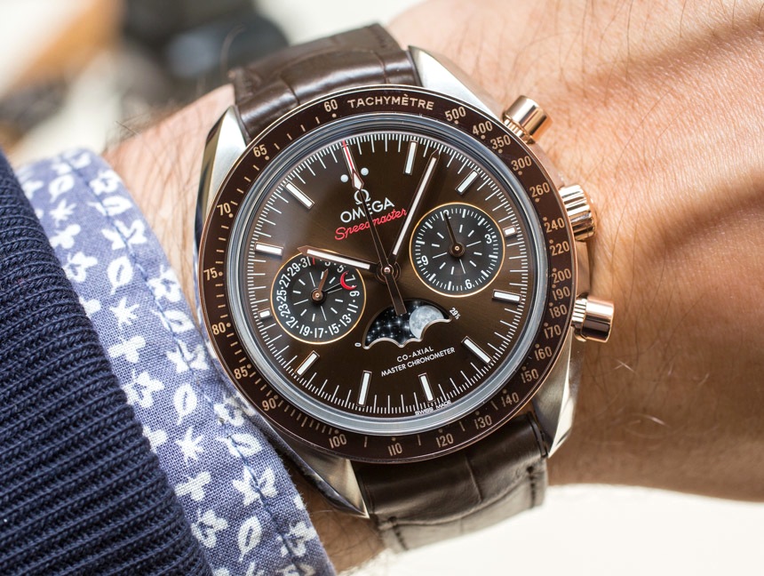 Omega-Speedmaster-Moonphase-Chronograph-Master-Chronometer--42