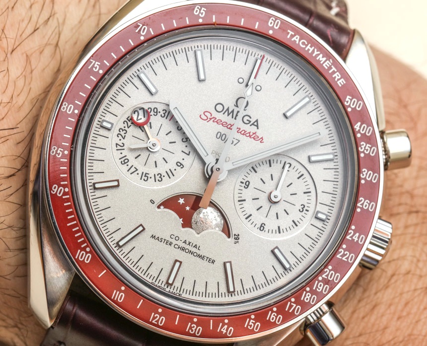 Omega-Speedmaster-Moonphase-Chronograph-Master-Chronometer--51