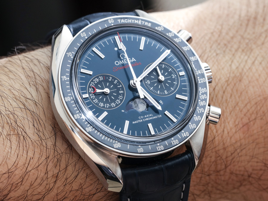 Omega-Speedmaster-Moonwatch-Co-Axial-Master-Chronometer-Moonphase-Chronograph-30433445203001--35