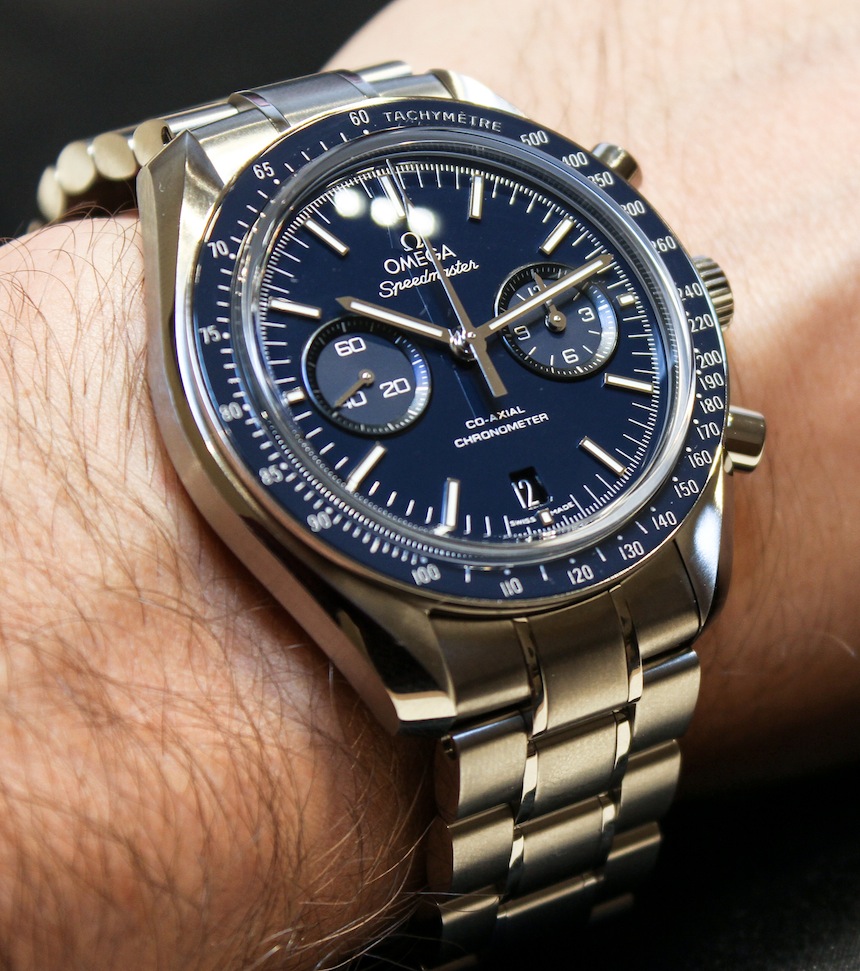 Omega-Speedmaster-Moonwatch-Coaxial-titanium-blue-4