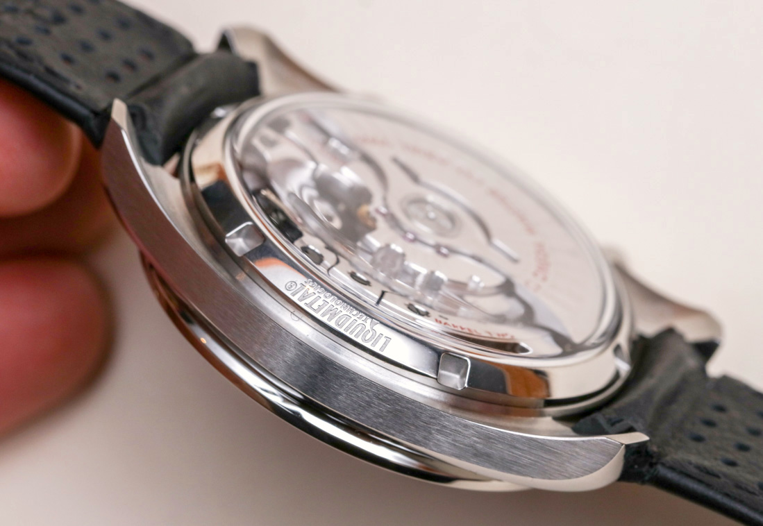 Omega-Speedmaster-Racing-Master-Chronometer-2017--15