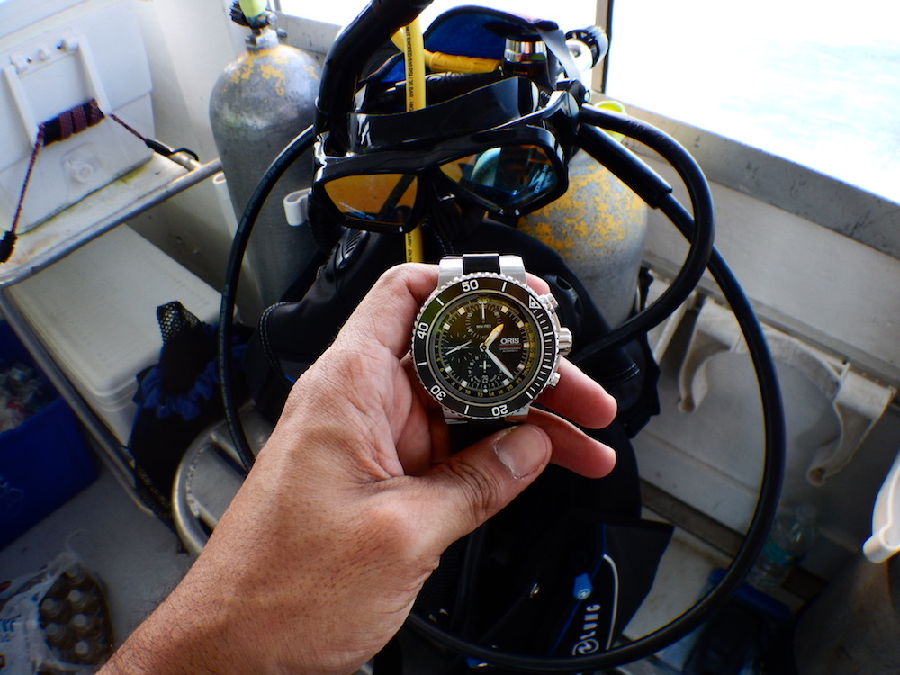 Oris-Aquis-Depth-Gauge-Chronograph-07