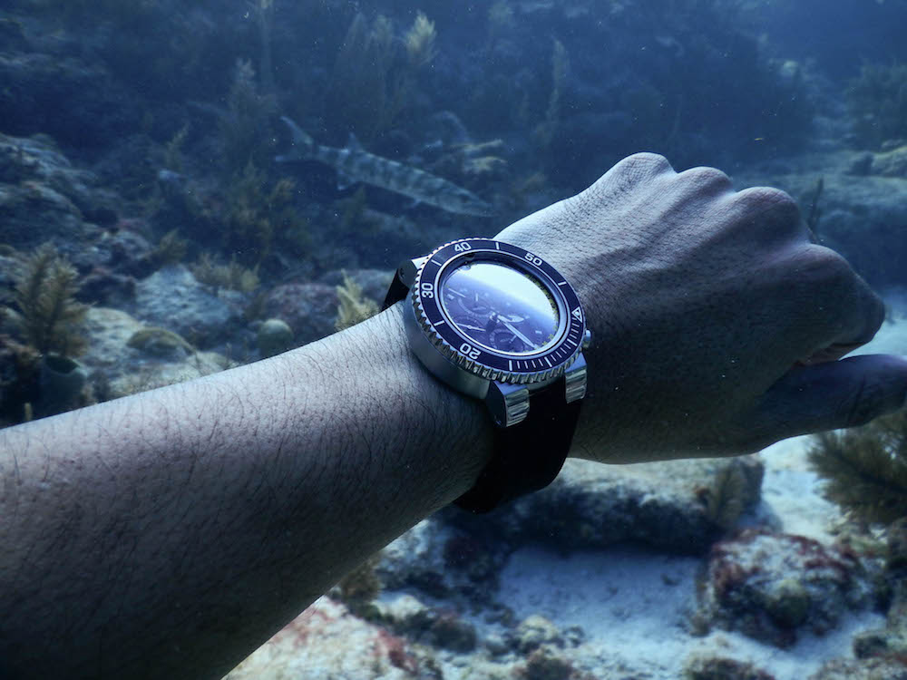 Oris-Aquis-Depth-Gauge-Chronograph-27