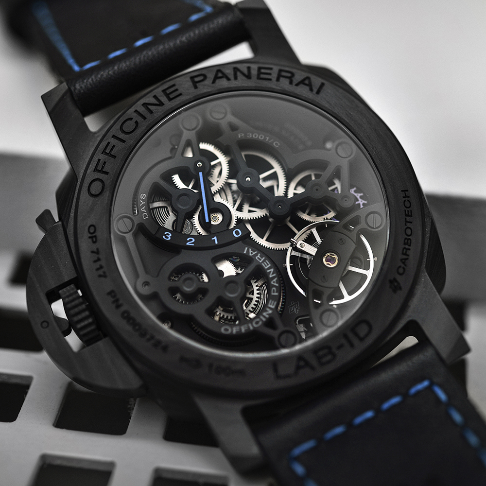 Panerai-LAB-ID-Luminor-1950-Carbotech-3-Days-PAM700-11