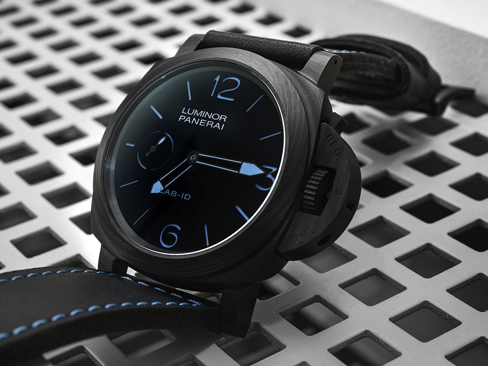 Panerai-LAB-ID-Luminor-1950-Carbotech-3-Days-PAM700-15