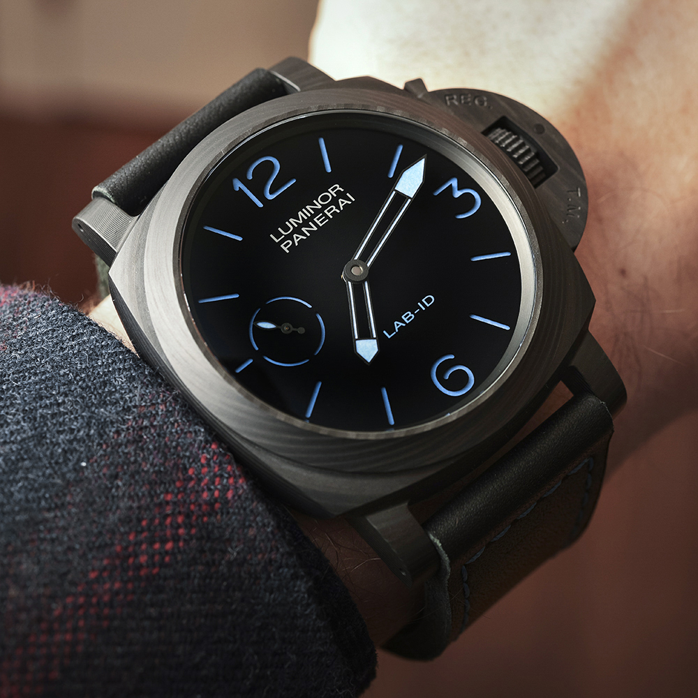 Panerai-LAB-ID-Luminor-1950-Carbotech-3-Days-PAM700-2
