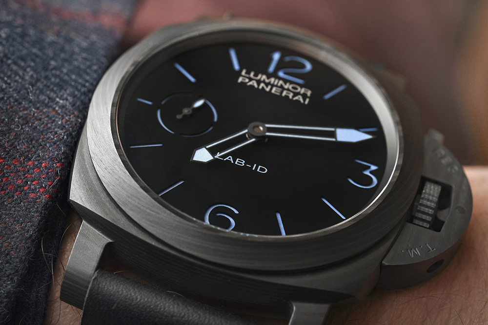 Panerai-LAB-ID-Luminor-1950-Carbotech-3-Days-PAM700-4