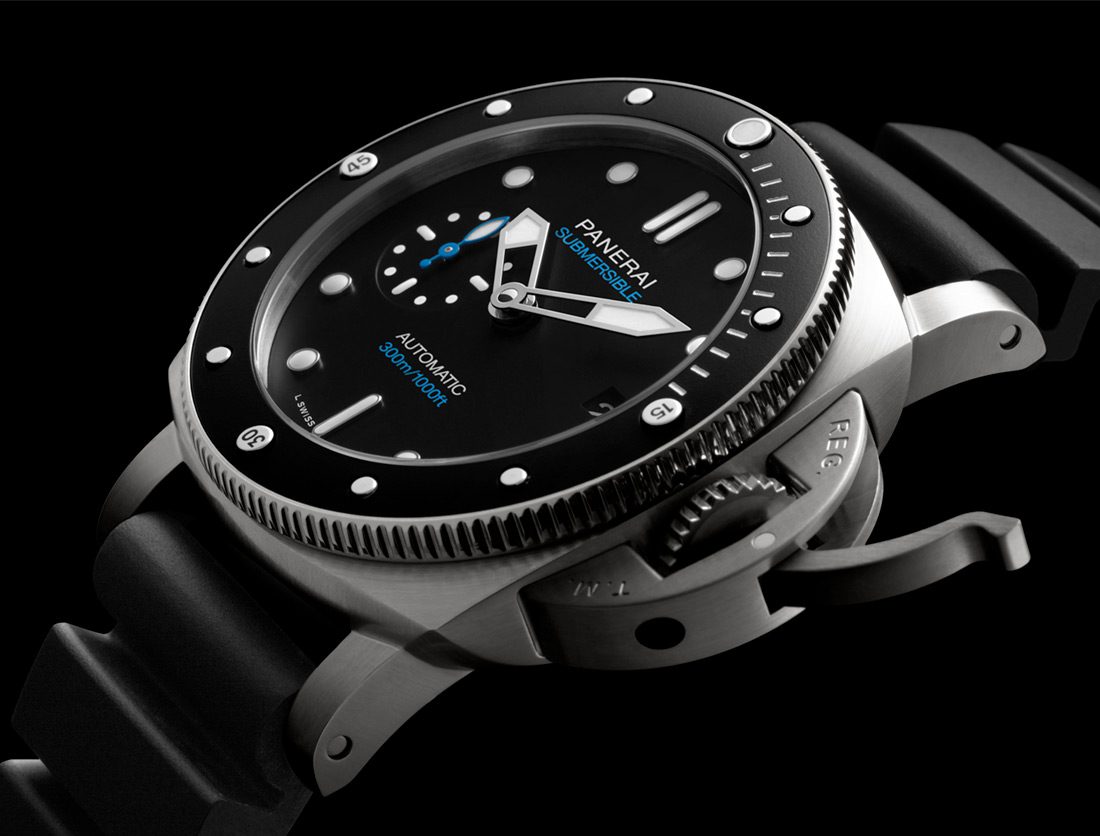 Panerai Luminor Submersible 42mm PAM00683 dive watch