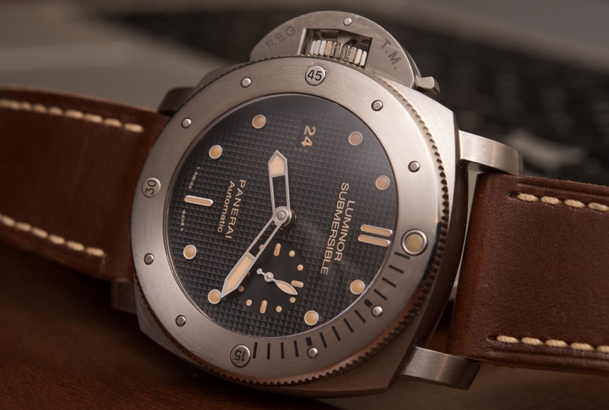 Panerai-Luminor-Submersible-Left-Handed-Titanio-PAM569--5